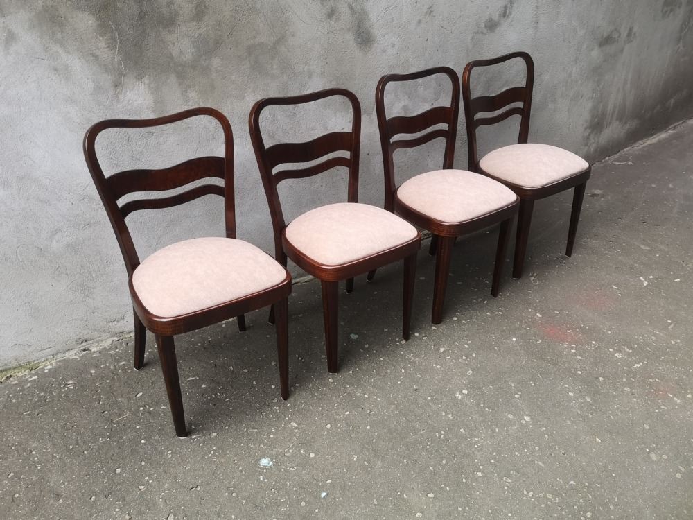 Cztery krzesła Thonet