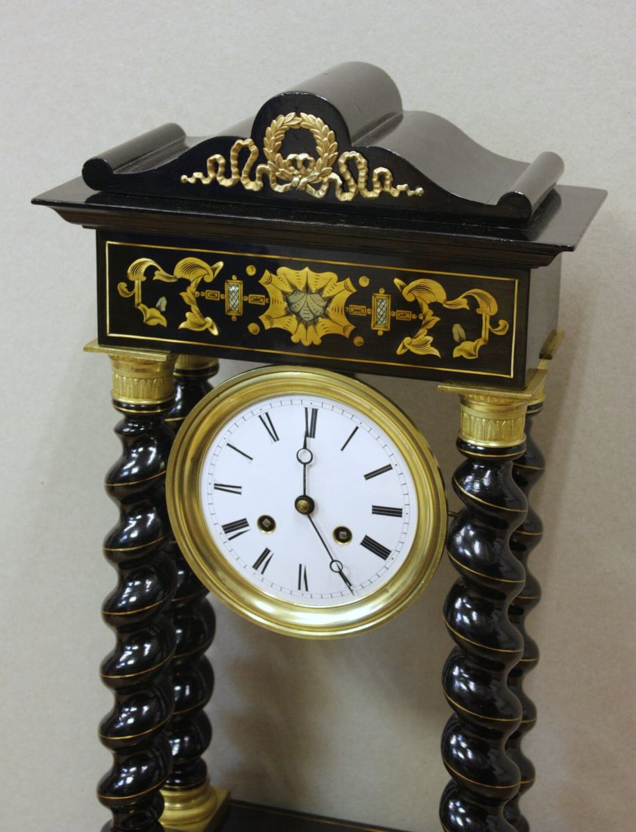 Zegar z markieterią, spiralne kolumny, ok. 1870