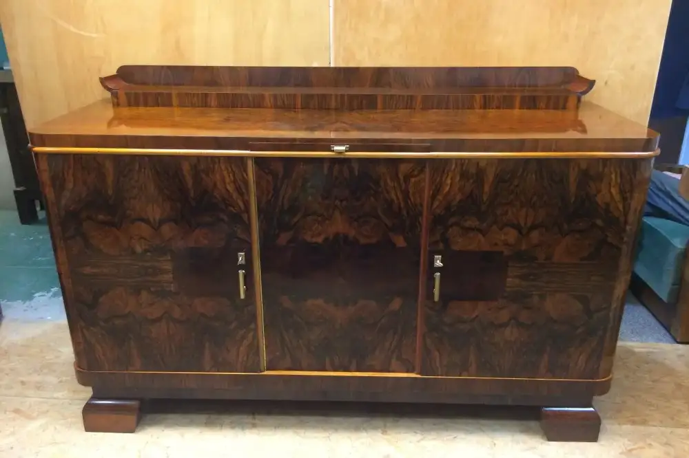 Bufet Art Deco, lata 20. XX wieku po renowacji