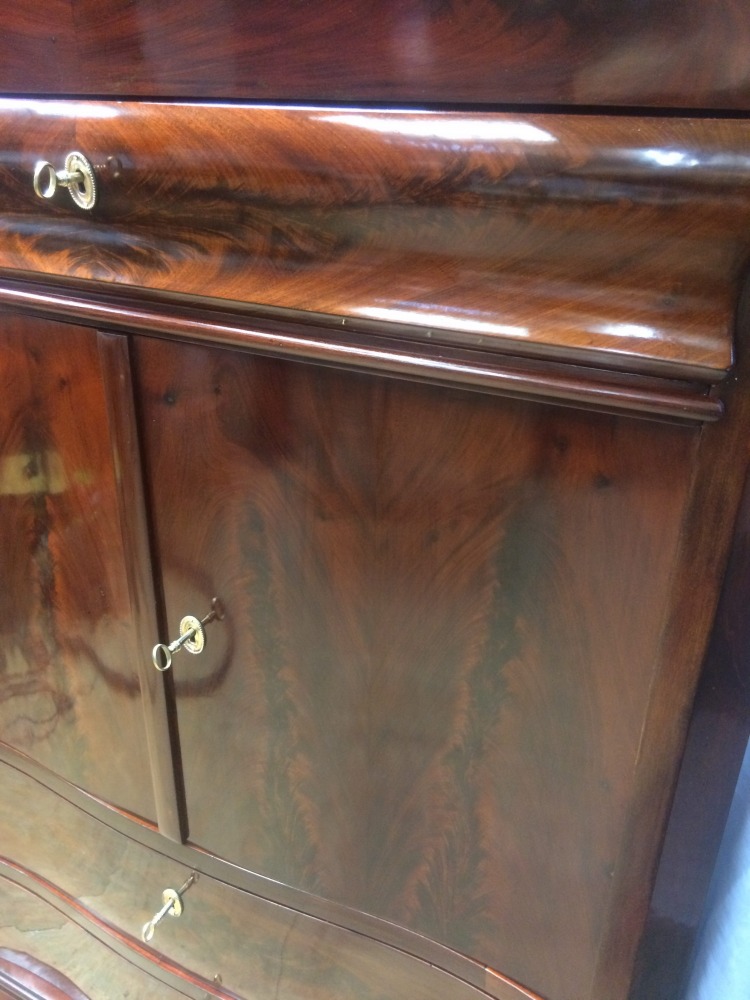 Szafka w stylu Ludwika Filipa