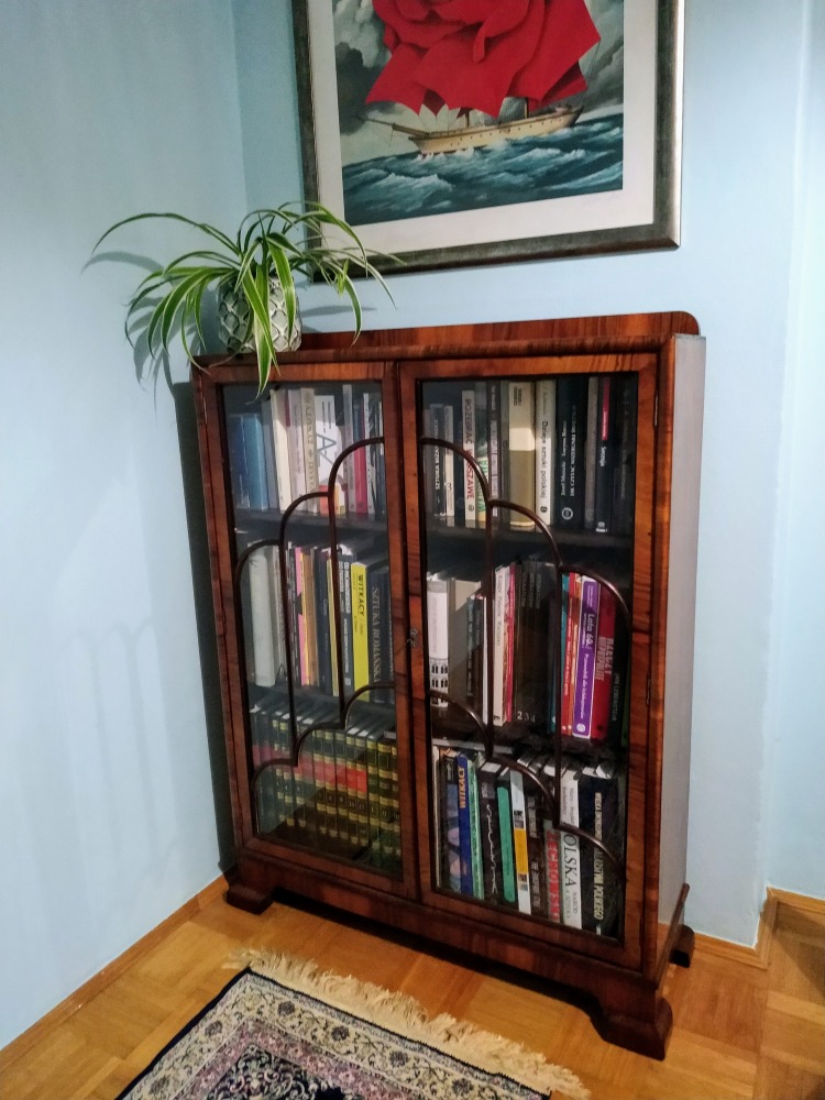 Biblioteczka art deco orzech