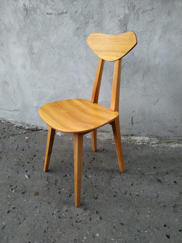 Krzesło stolarskie Projektant Wanda Genga Projekt z 1958 roku Po renowacji