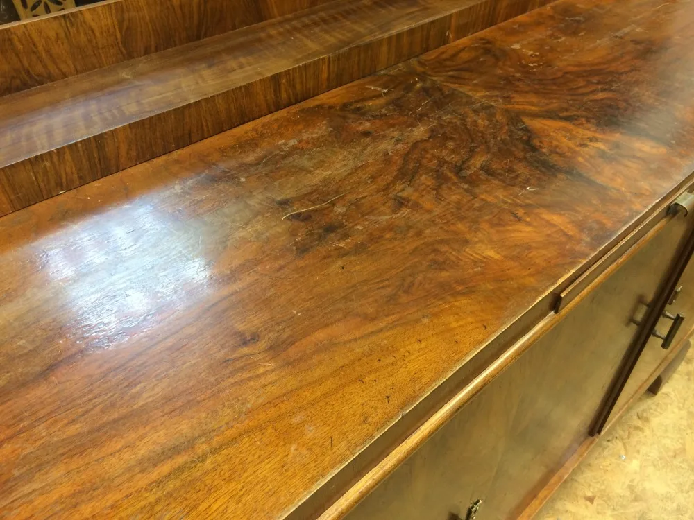 Bufet Art Deco, lata 20. XX wieku przed renowacją