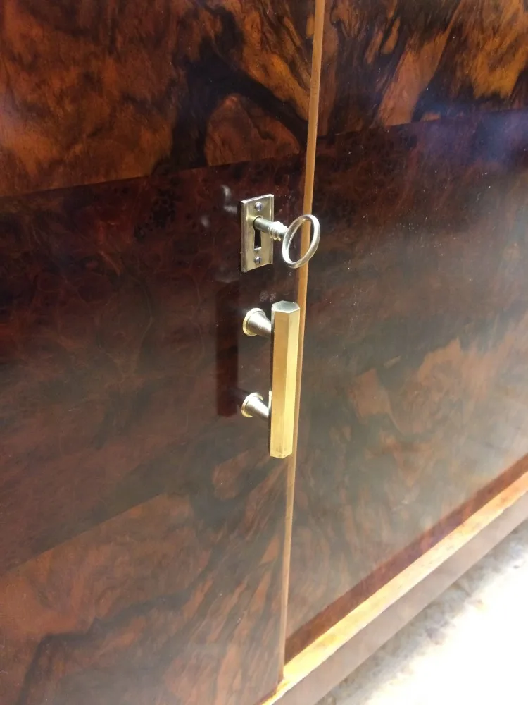 Bufet Art Deco, lata 20. XX wieku po renowacji