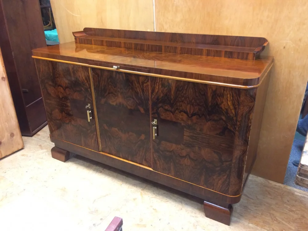 Bufet Art Deco, lata 20. XX wieku po renowacji