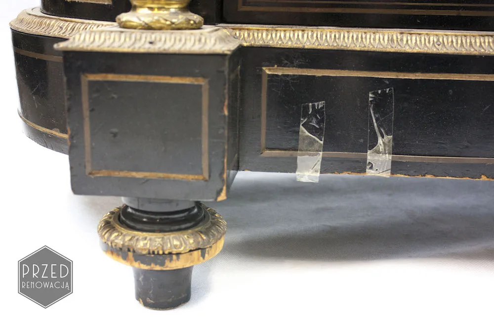Szafka w typie mebli Boulle (1850-60)