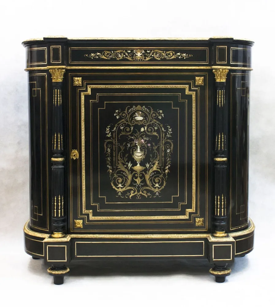 Szafka w typie mebli Boulle (1850-60)