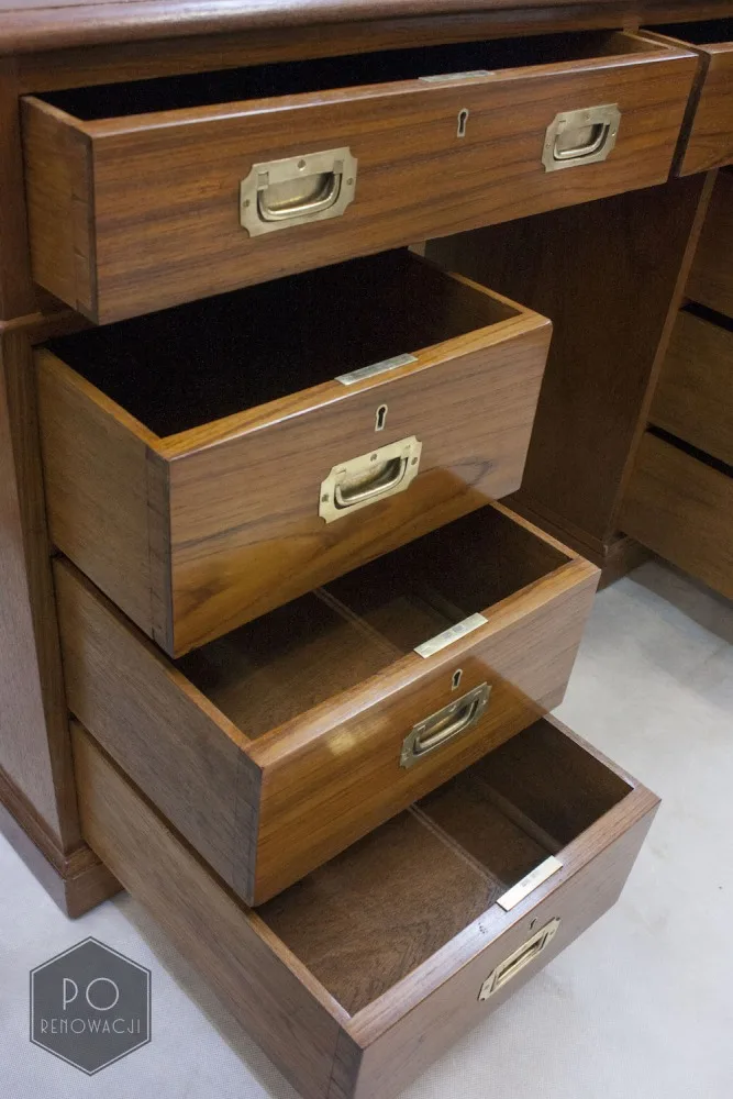 Biurko wojskowe (military/pedestal desk) renowacja mebli