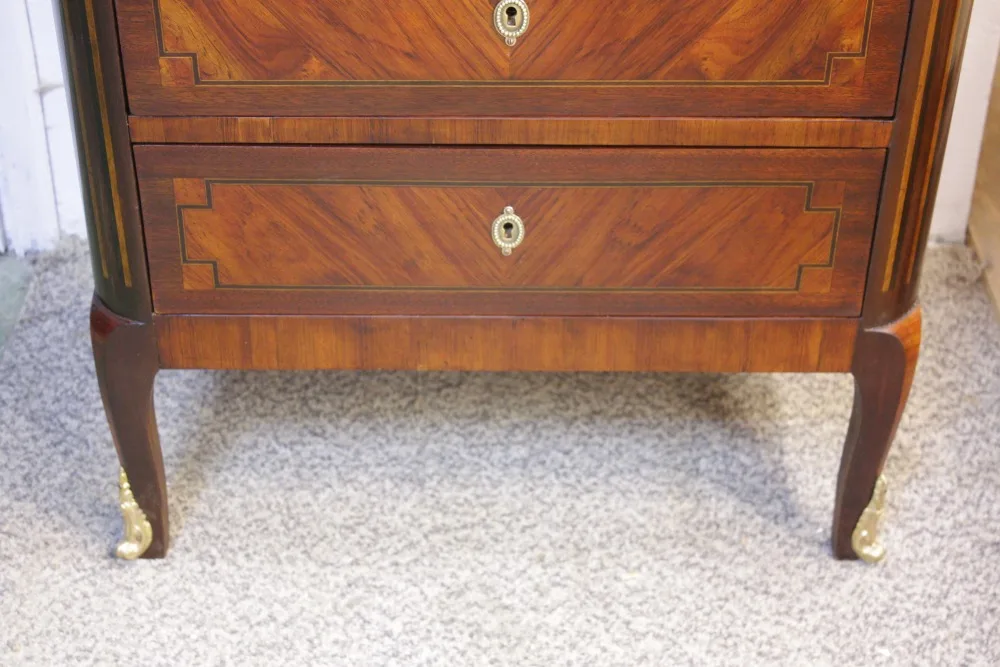 Szyfoniera (bieliźniarka)