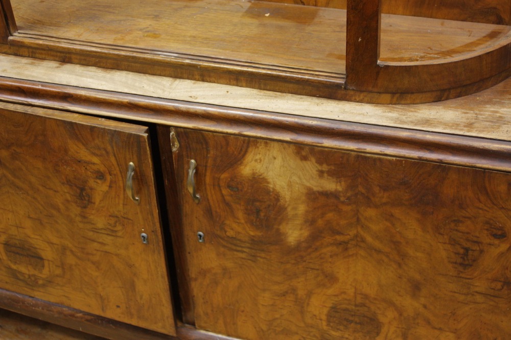 Serwantka w typie art deco, lata 50. XX wieku, przed renowacją