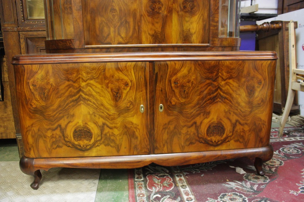 Serwantka w typie art deco, lata 50. XX wieku