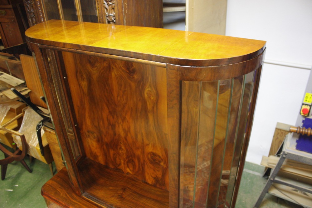 Serwantka w typie art deco, lata 50. XX wieku