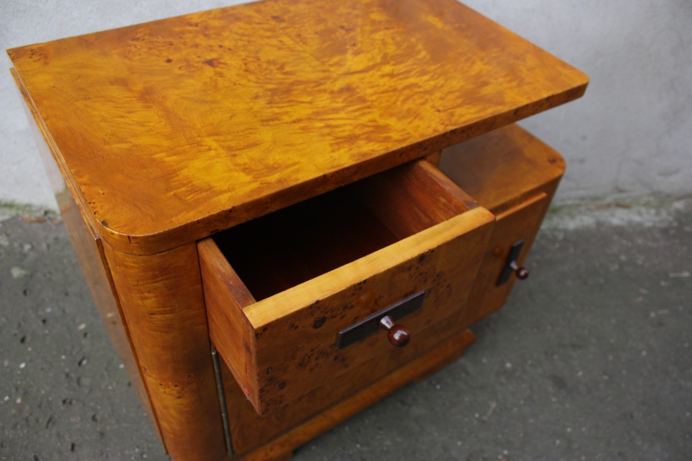 Szafka nocna (nakastlik) w stylu art deco