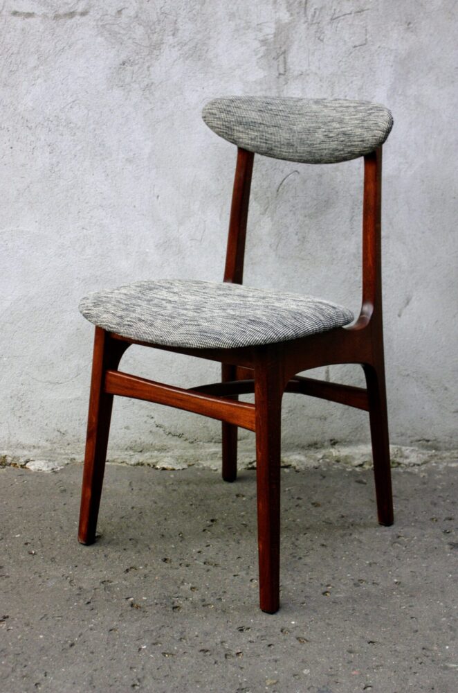 krzesło Hałas 200-190 po renowacji na sprzedaż 6 sztuk