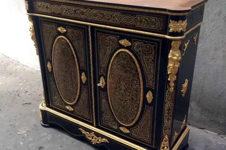 Meble_Boulle_inkrustacja_renowacja